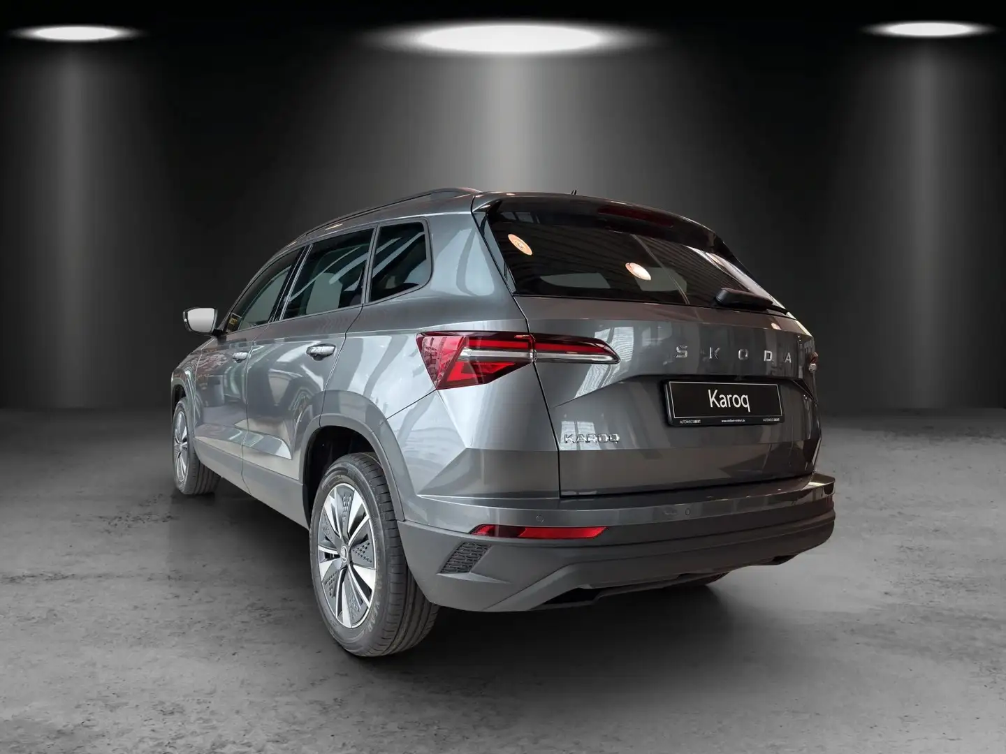 Skoda Karoq Tour 1,5 TSI 110 kW DSG Grau - 2
