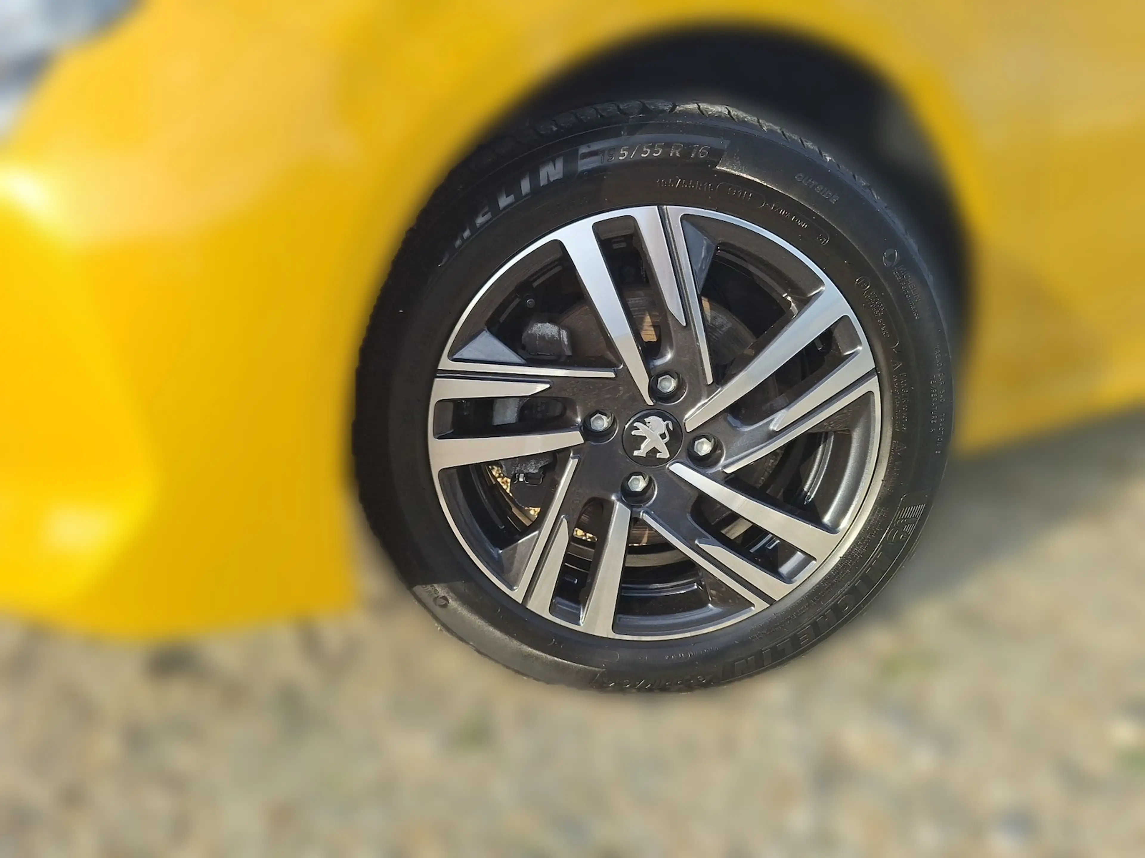 Peugeot 208 Allure Pack LED*adapt. Tempomat*digit.Cockpit* — photo 12