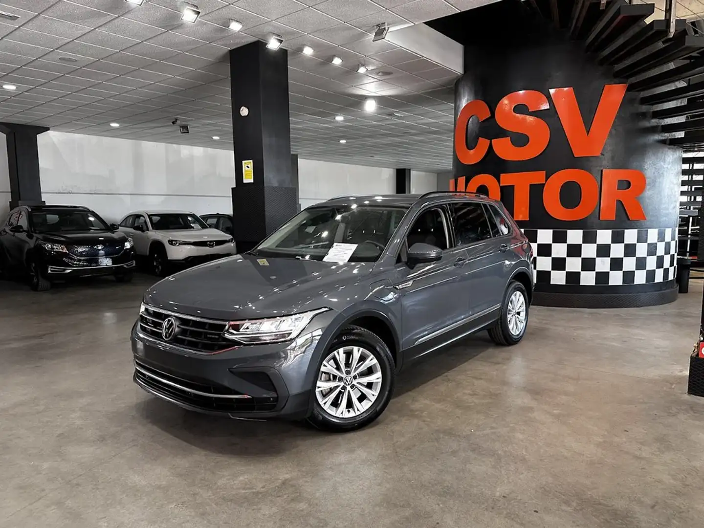 Volkswagen Tiguan 1.4 PHEV 245 LIFE - 2