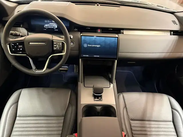 Land Rover Discovery Sport view 7