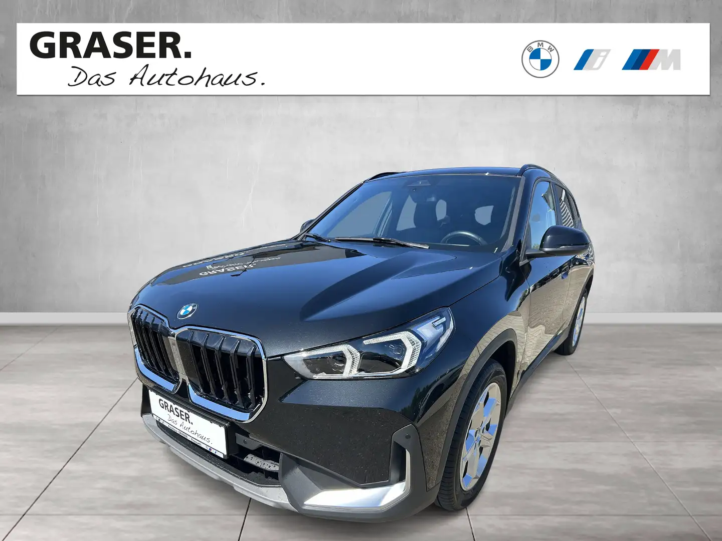 BMW X1 sDrive18i SAV DAB LED RFK Komfortzg. Shz PDC Zwart - 1