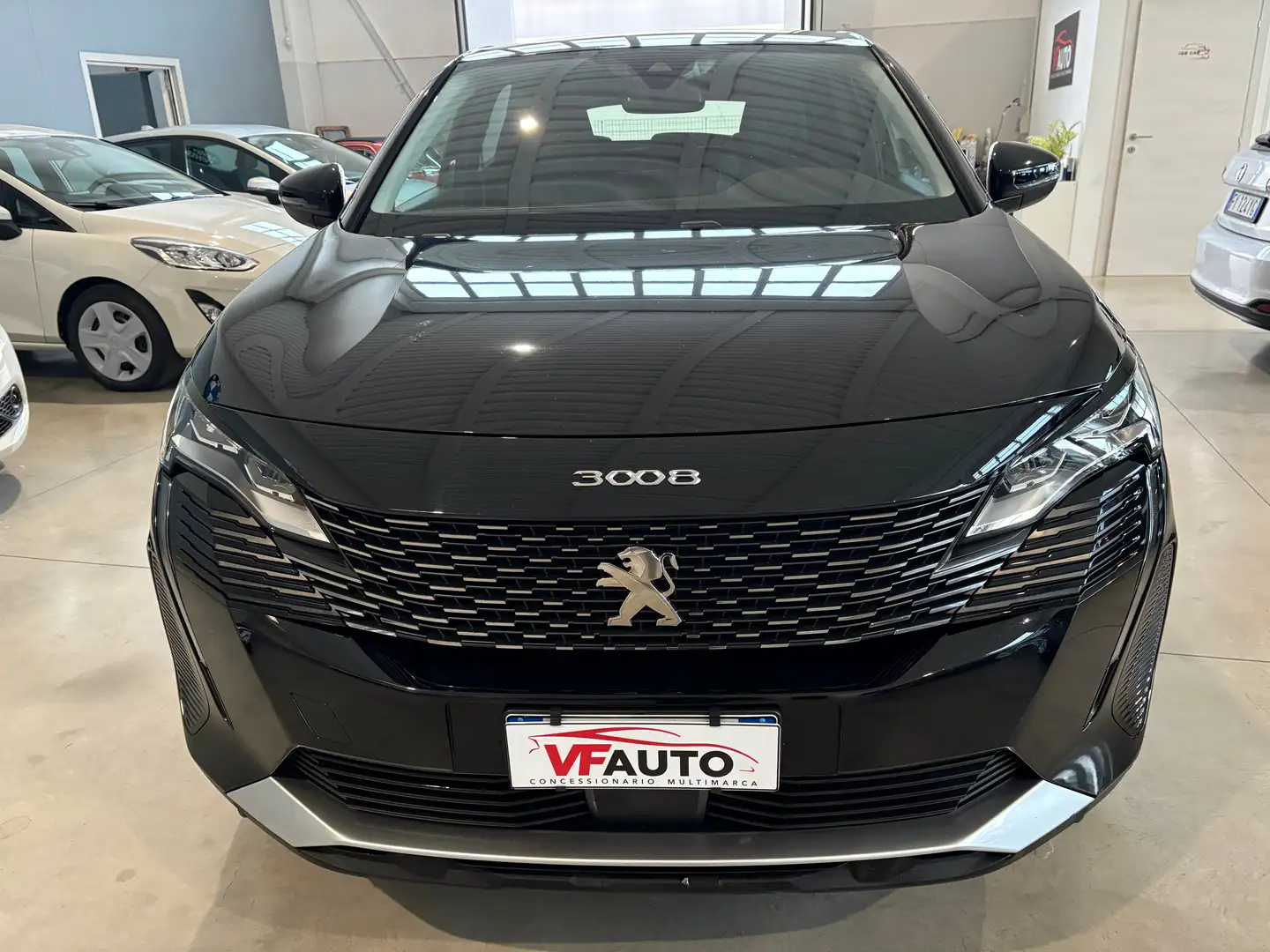 Peugeot 3008 3008 II 2021 1.5 bluehdi Allure Pack s Zwart - 2