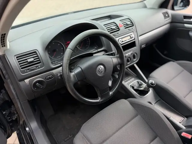 Volkswagen Golf view 16