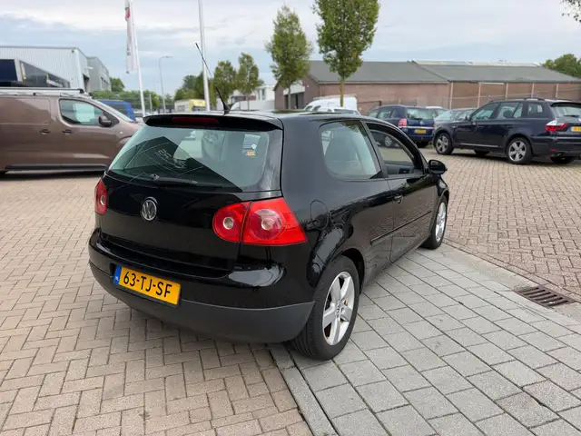 Volkswagen Golf view 26