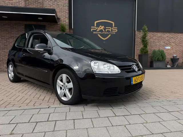 Volkswagen Golf view 6