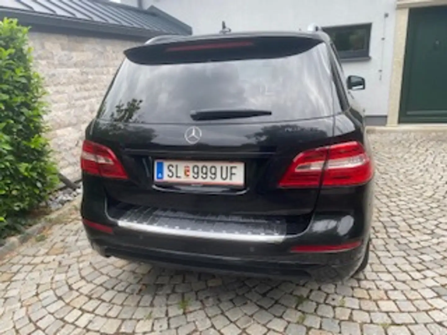 Mercedes-Benz ML 250 ML 250 BlueTEC 4MATIC A-Edition Aut. A-Edition Schwarz - 2