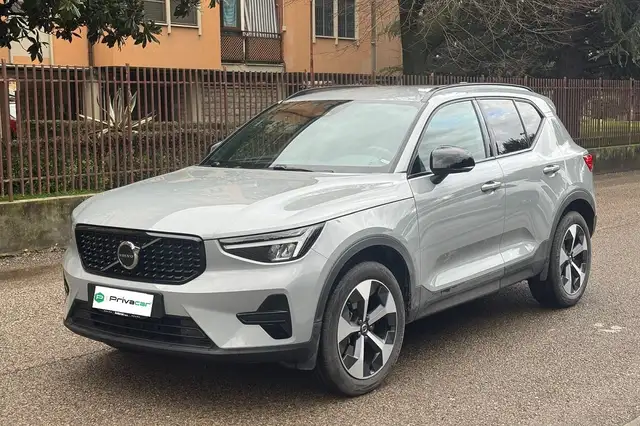 Volvo XC40 XC40 B3 automatico Ultra Dark