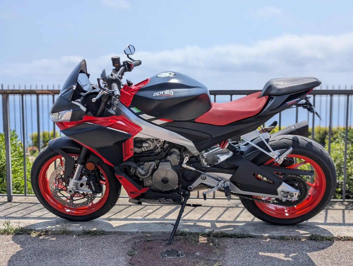 Aprilia Tuono - 2