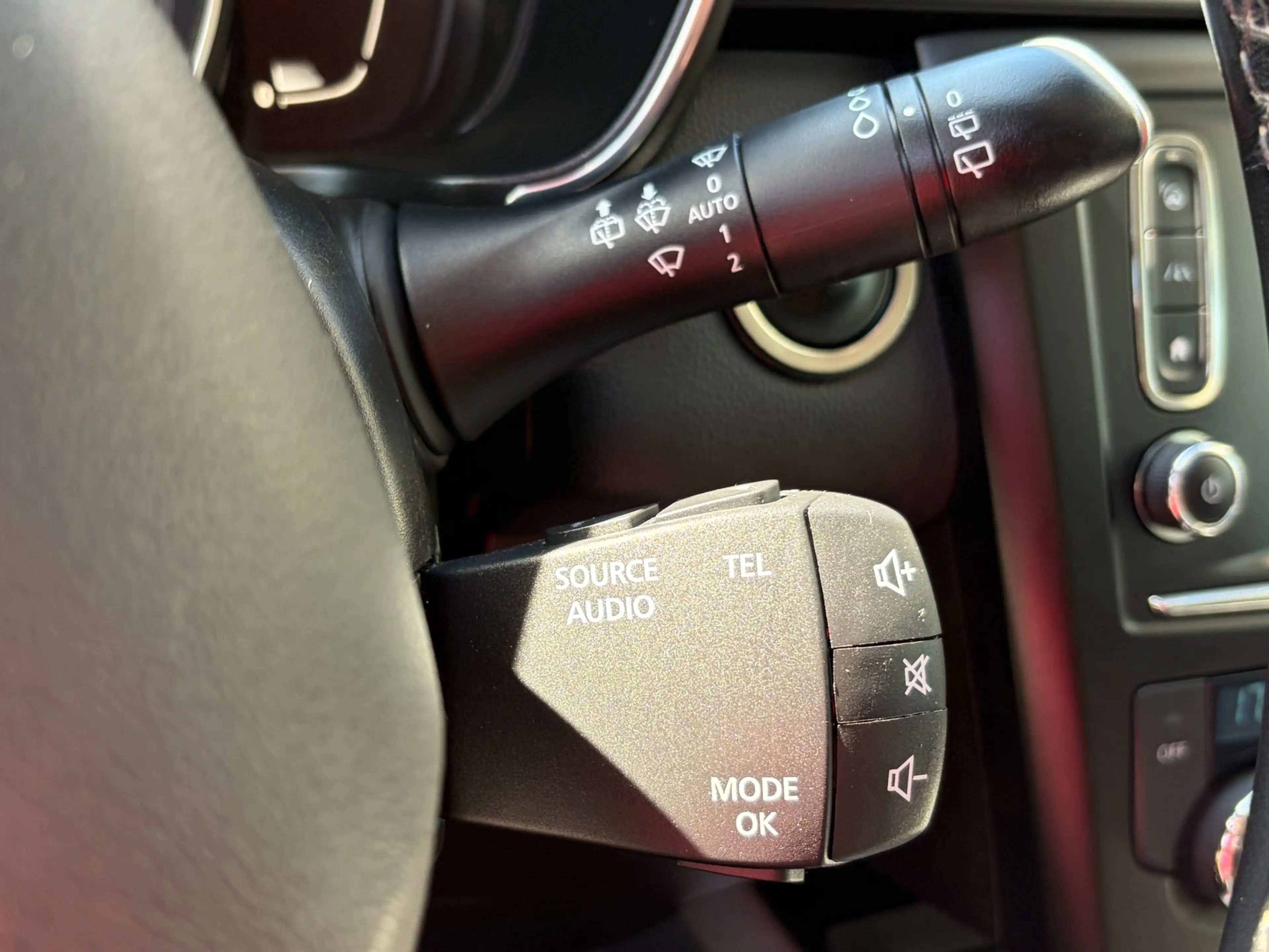 Renault Kadjar 1.2 TCe Bose Leer Navi Camera Clima Cruise Park.Se — photo 17
