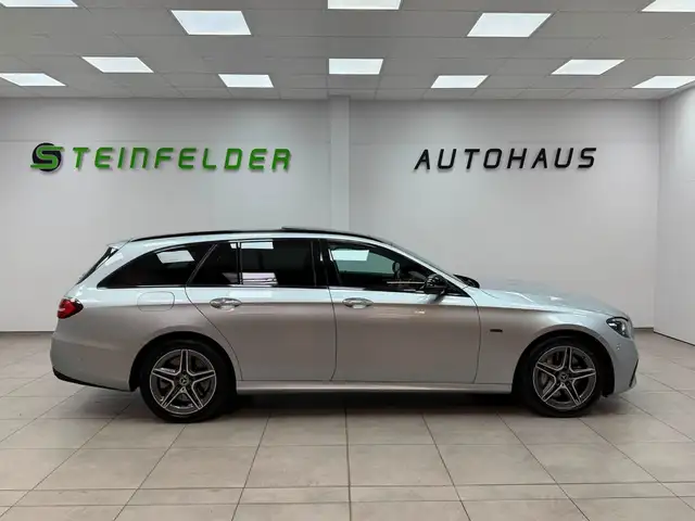Mercedes-Benz 300 view 8