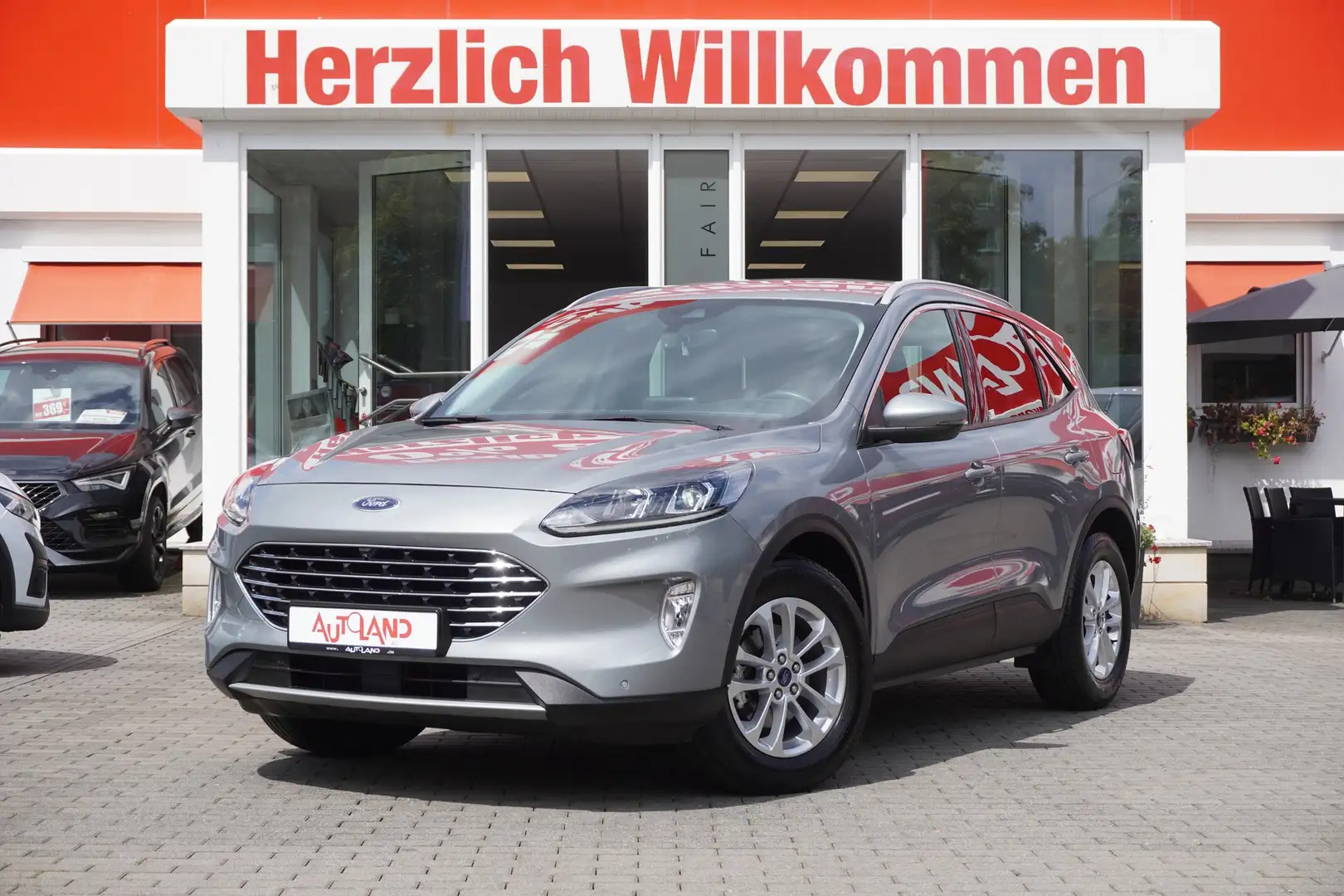 Ford Kuga 2.0 EcoBlue Titanium Aut.AWD Navi ACC DAB Silber - 2