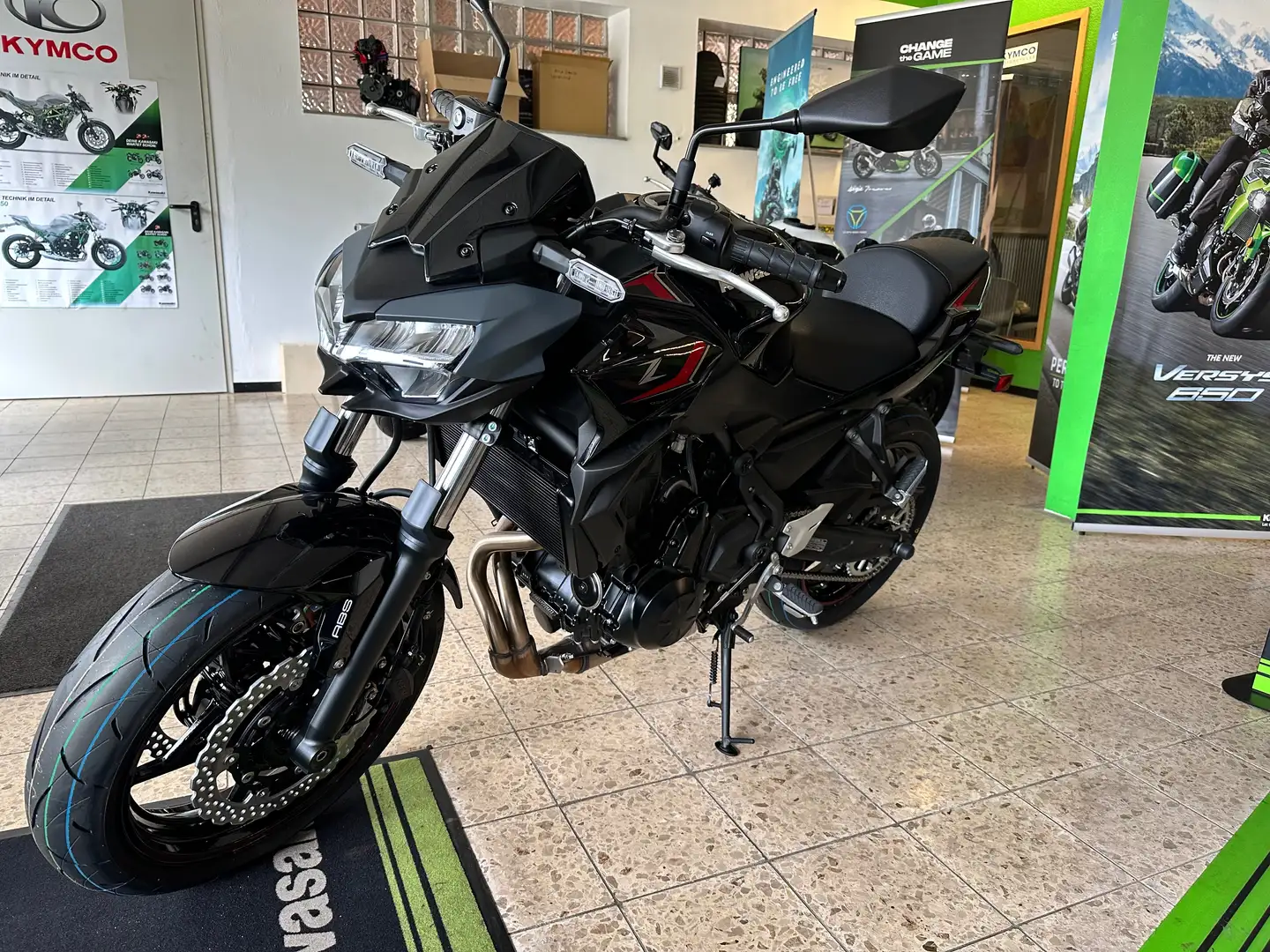 Kawasaki Z 650 Noir - 2