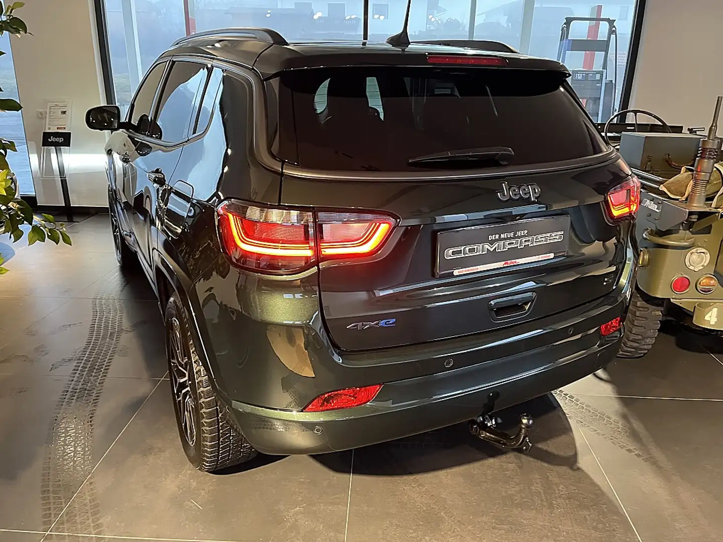 Jeep Compass 1.3 PHEV S AT 4xe Grün - 2