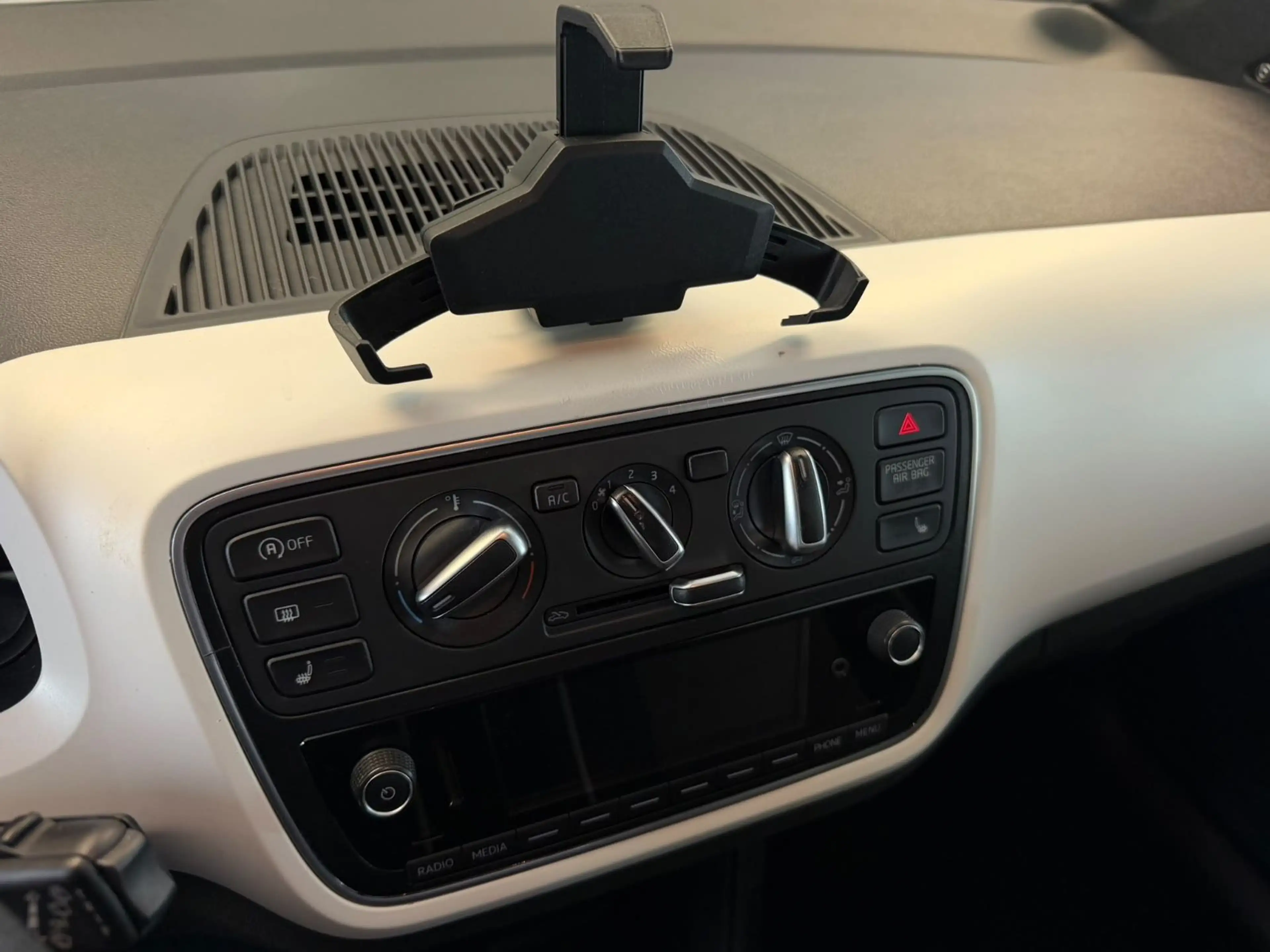 SEAT Mii Chic, Panorama,Klima,PDC,Garantie — photo 10
