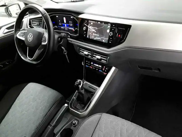 Volkswagen Polo view 9