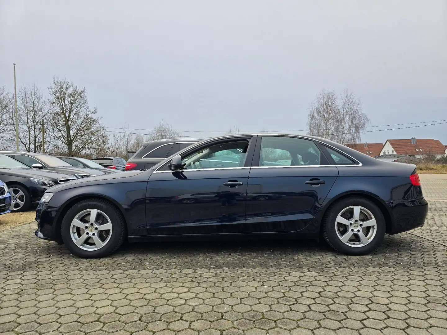 Audi A4 Lim. Ambition quattro / TÜV NEU Blau - 2