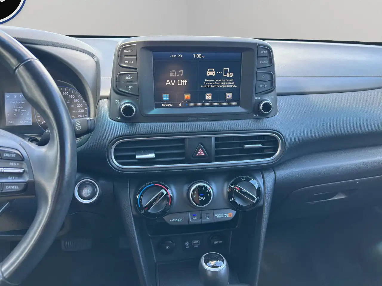 Hyundai KONA photo Hyundai KONA