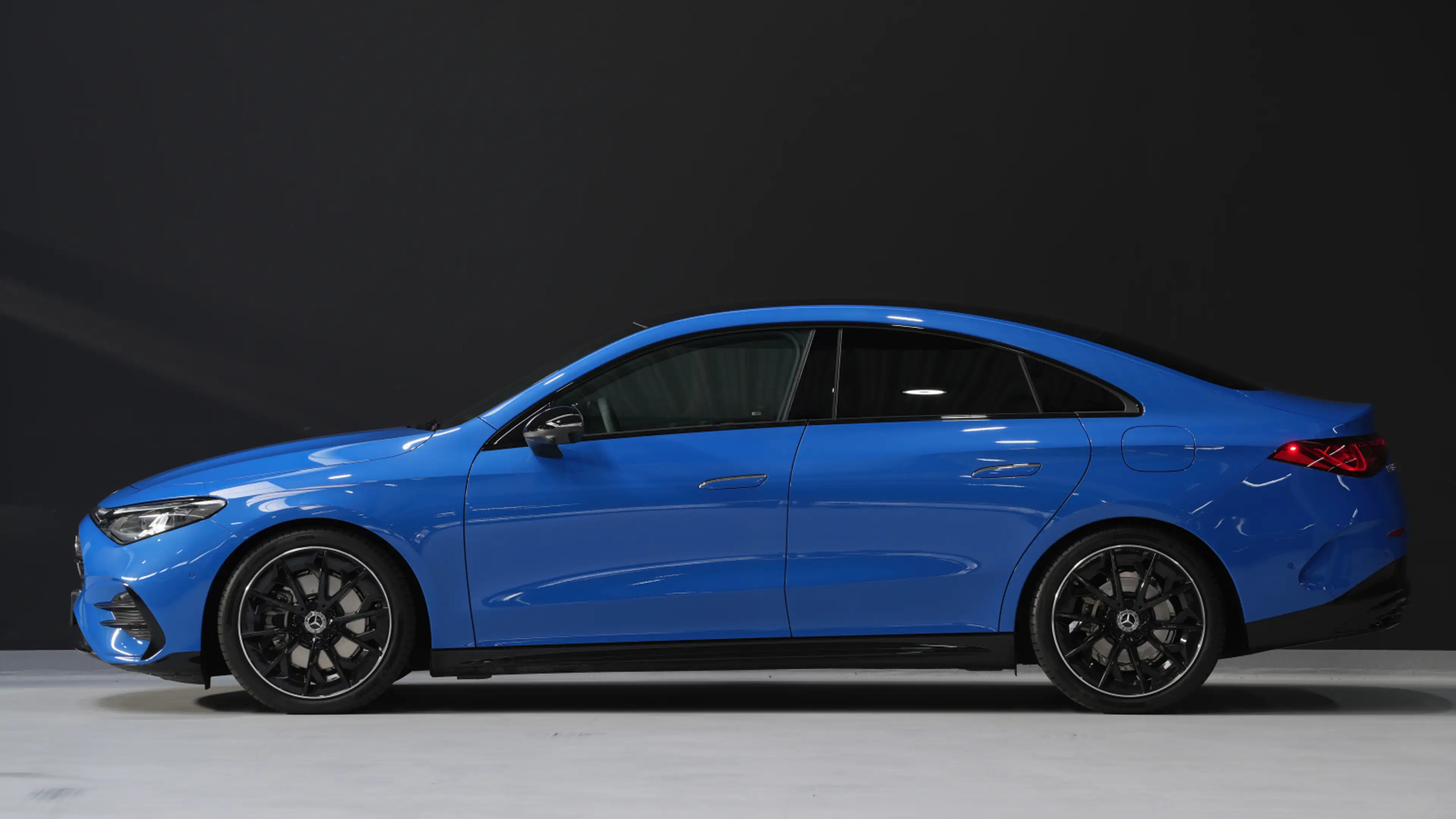 Mercedes-Benz CLA 200 CLA 200 4MATIC AMG  AMG Line Navi/Pano.-Dach/Klima — photo 2