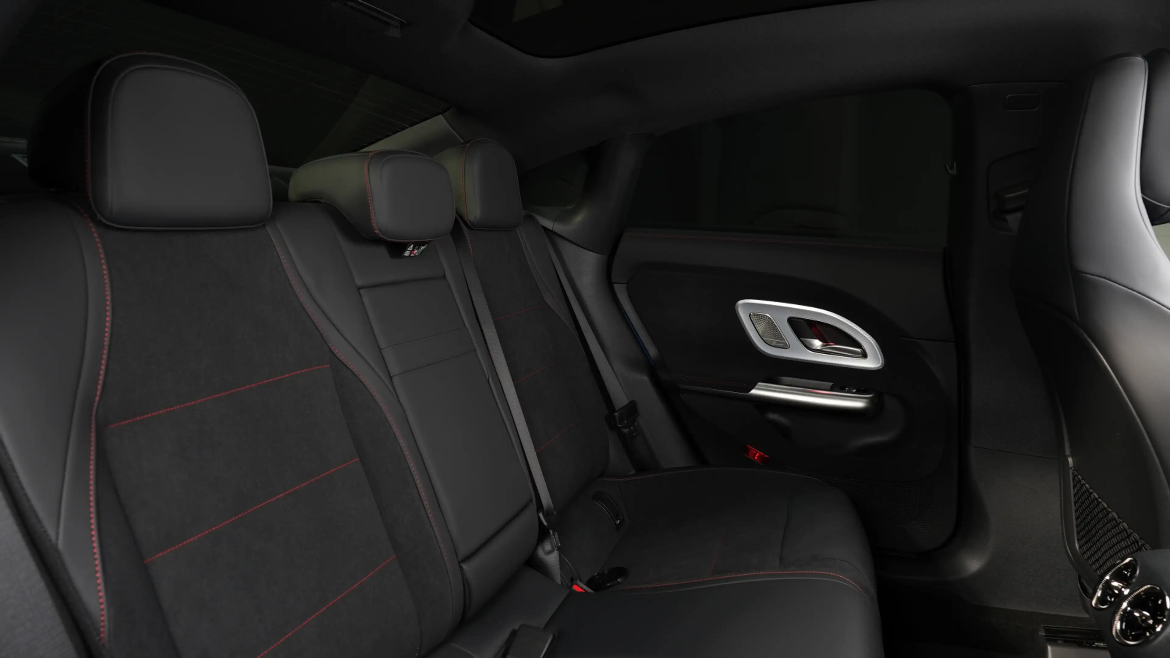 Mercedes-Benz CLA 200 CLA 200 4MATIC AMG  AMG Line Navi/Pano.-Dach/Klima — photo 9