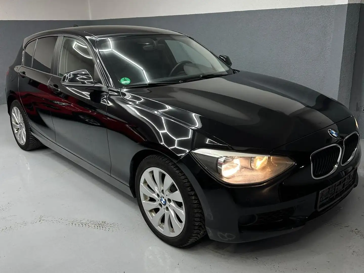 BMW 116 116 i PDC Klima Schwarz - 1