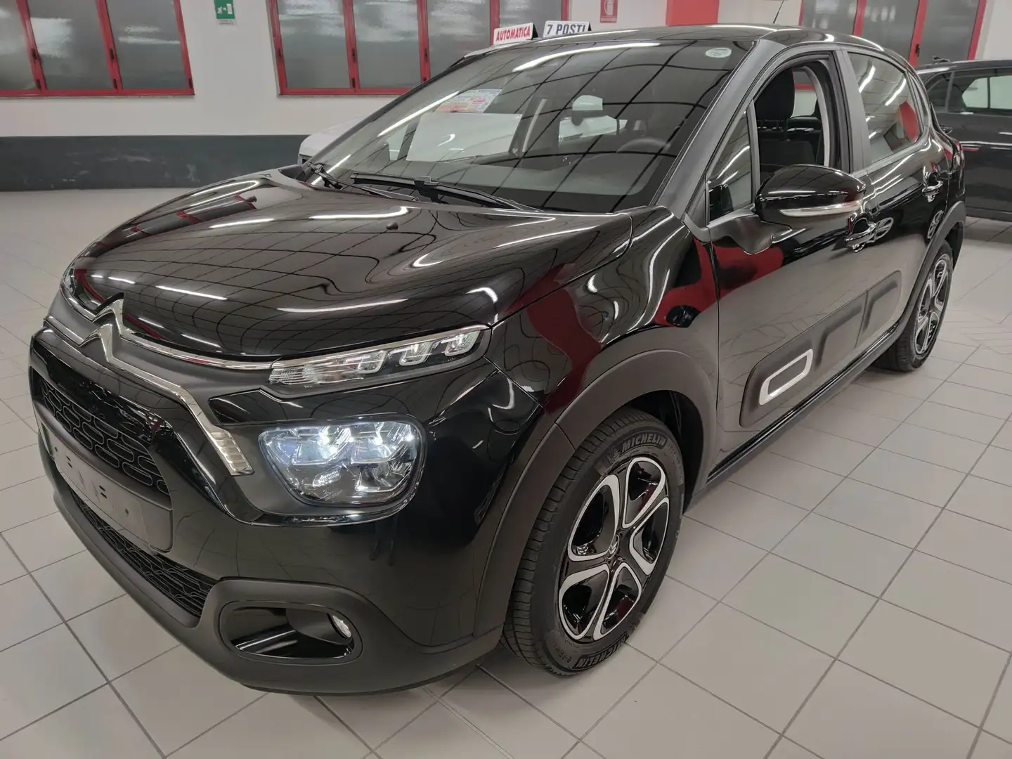 Citroen C3 1.2 110cv Plus + Car Play Noir - 2