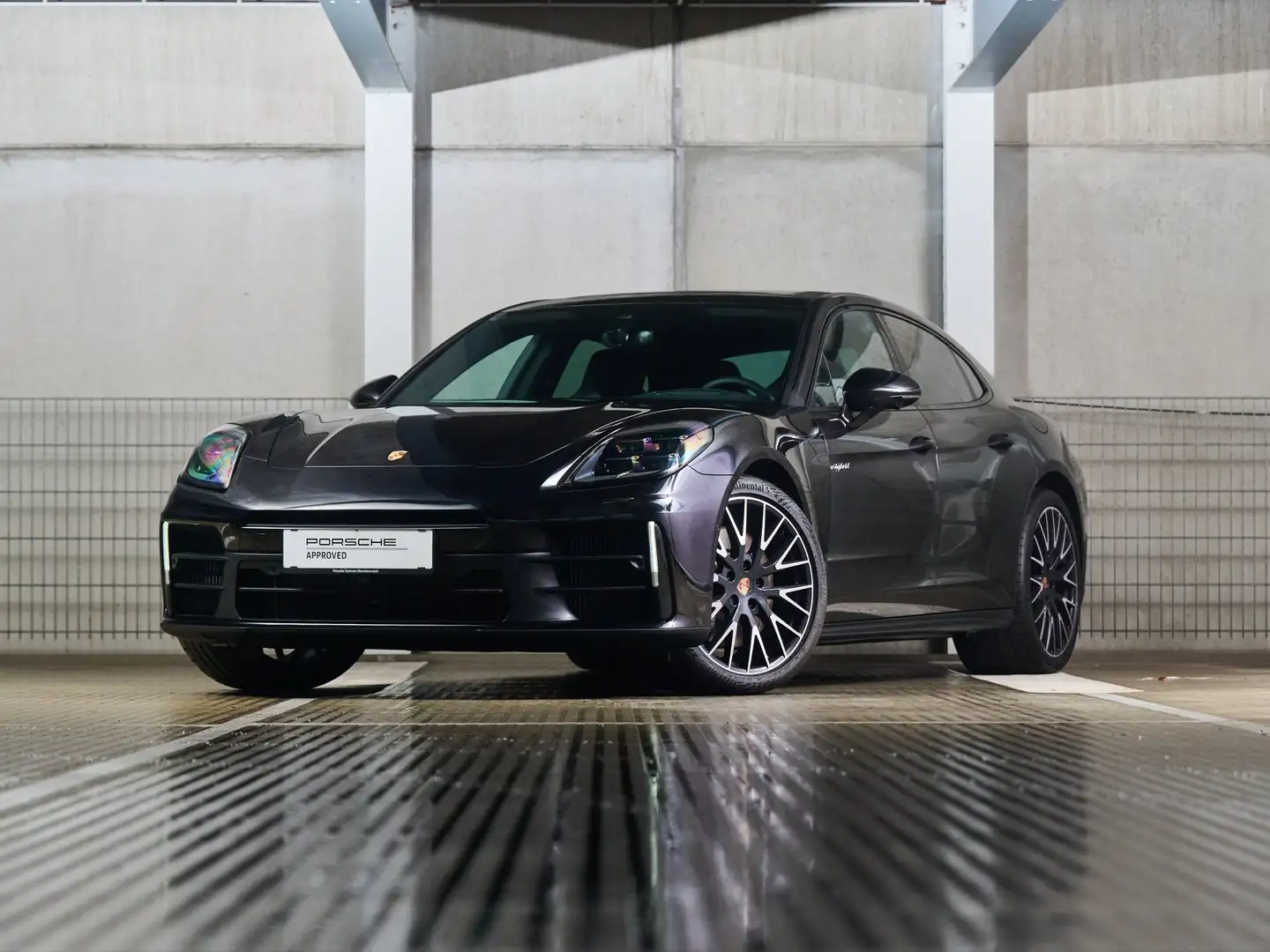 Porsche Panamera 4 E-Hybrid Schwarz - 1