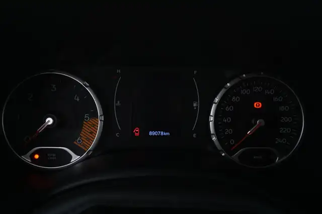 Jeep Renegade view 12