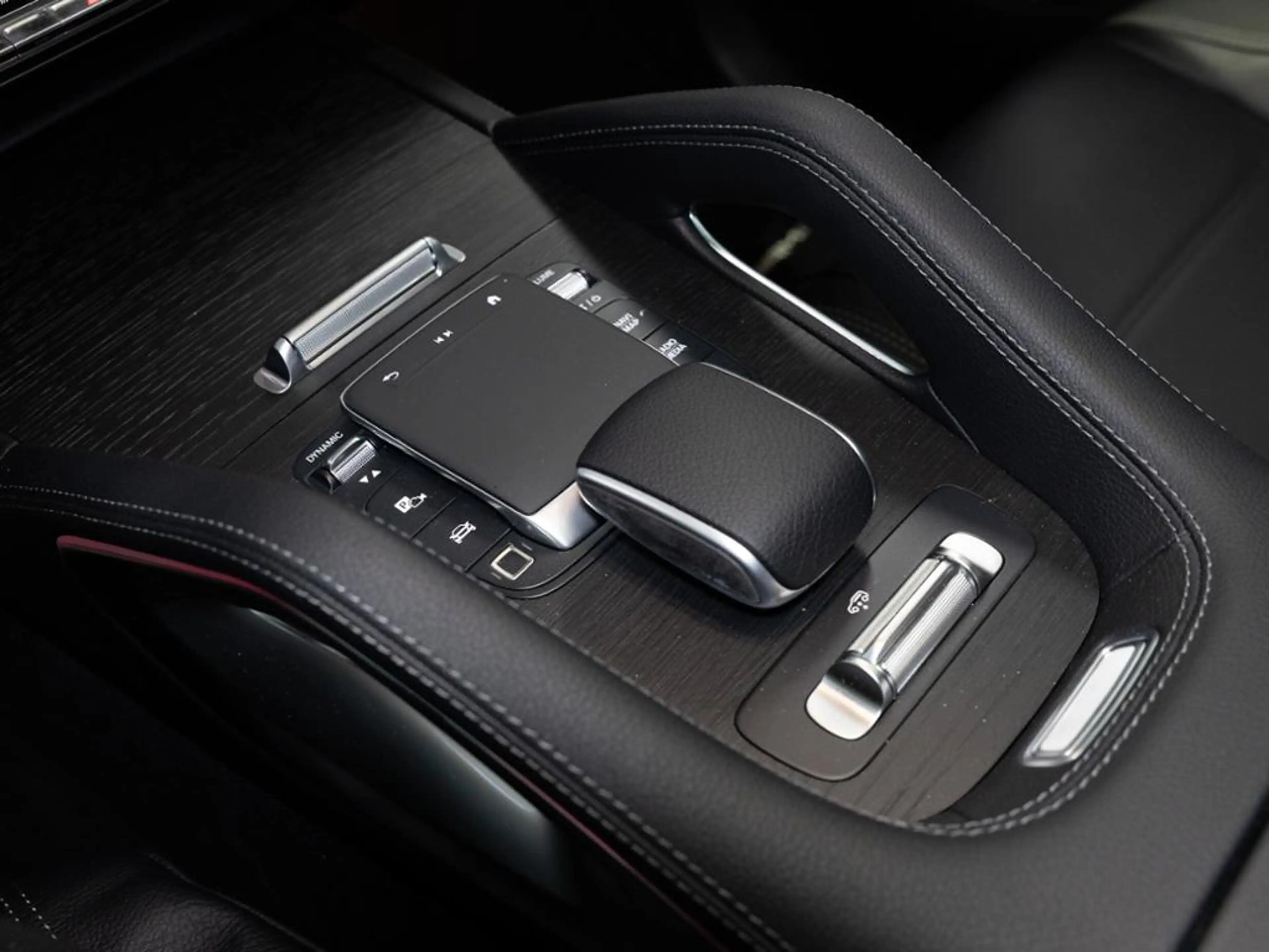 Mercedes-Benz GLE 350 de 4MATIC Coupé mit EQ Hybrid Technologie — photo 14