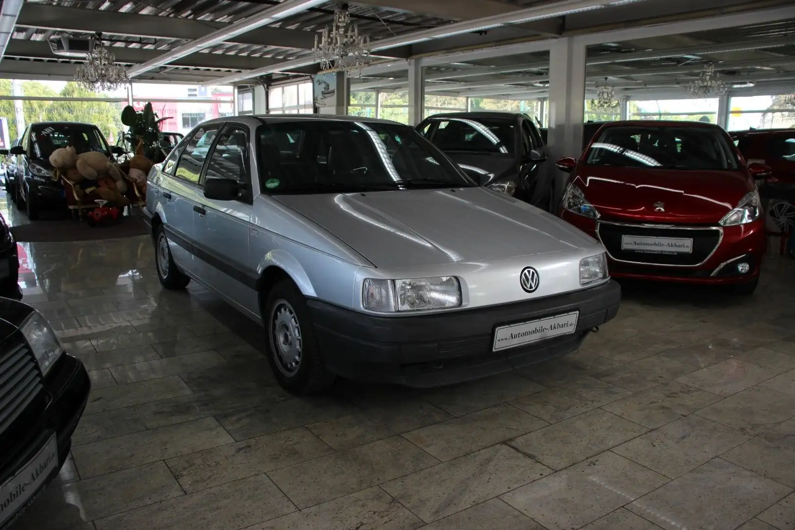 Volkswagen Passat CL 1.6 *H-Zulassung* siva - 2