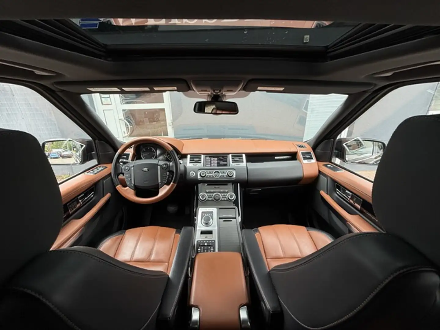 Land Rover Range Rover Sport 3.0 SDV6 Autobiography Schwarz - 2