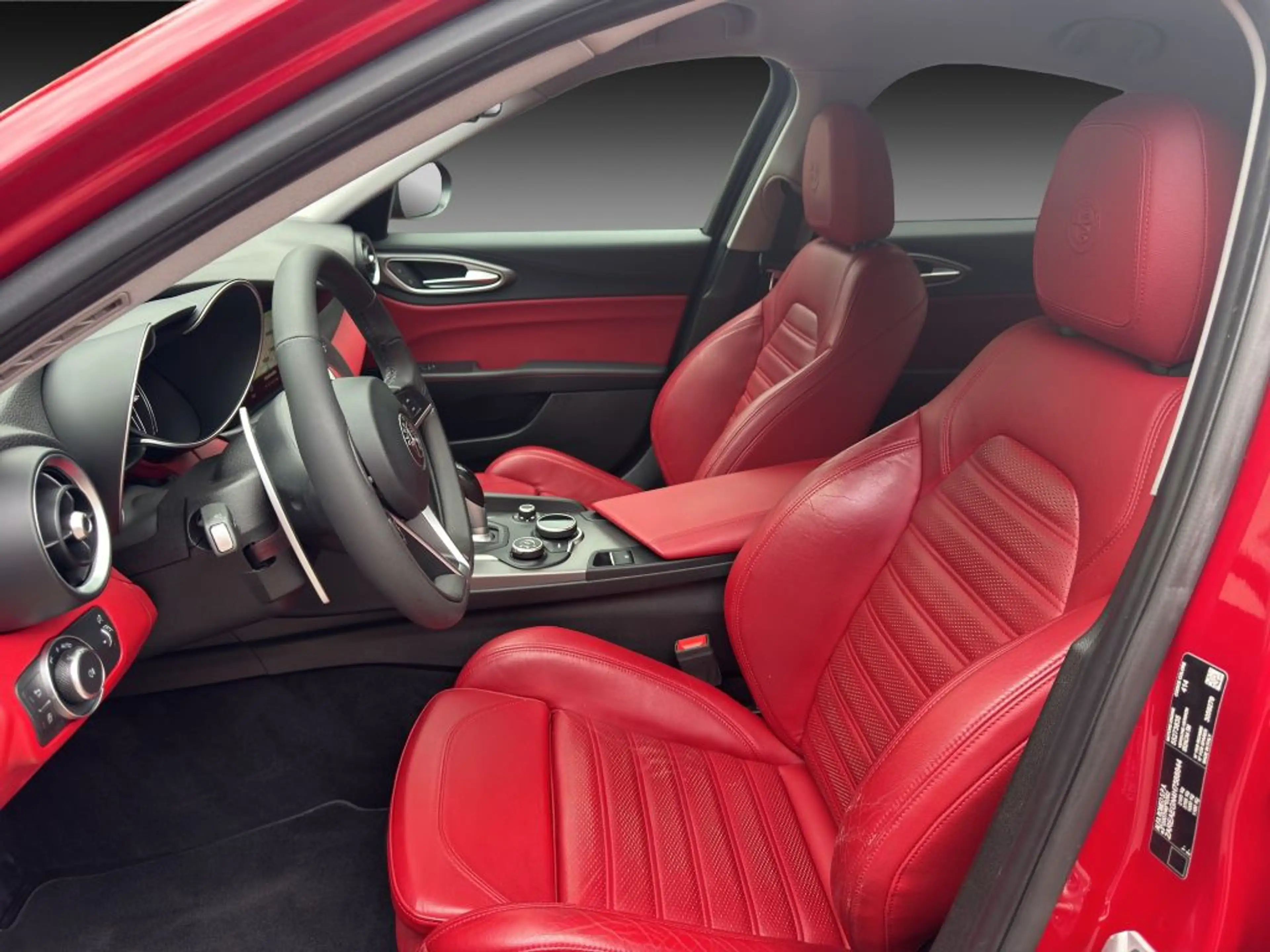 Alfa Romeo Giulia GIULIA VELOCE 1. HAND SCHECKHEFT DE-FZG. KD NEU — photo 10