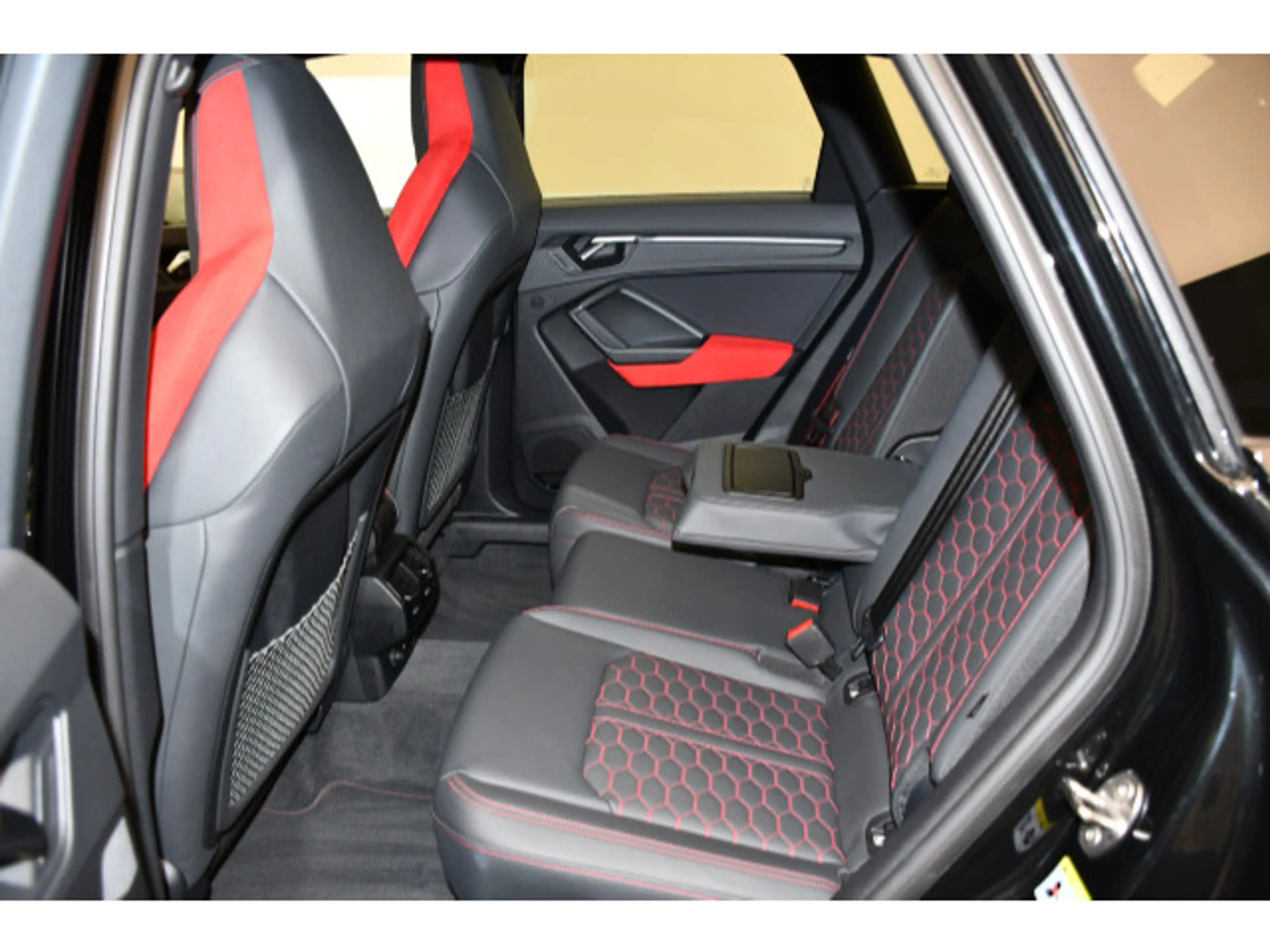 Audi RS Q3 RSQ3 2.5 TSI Q S tronic Keramik/RS Essential/Son — photo 11
