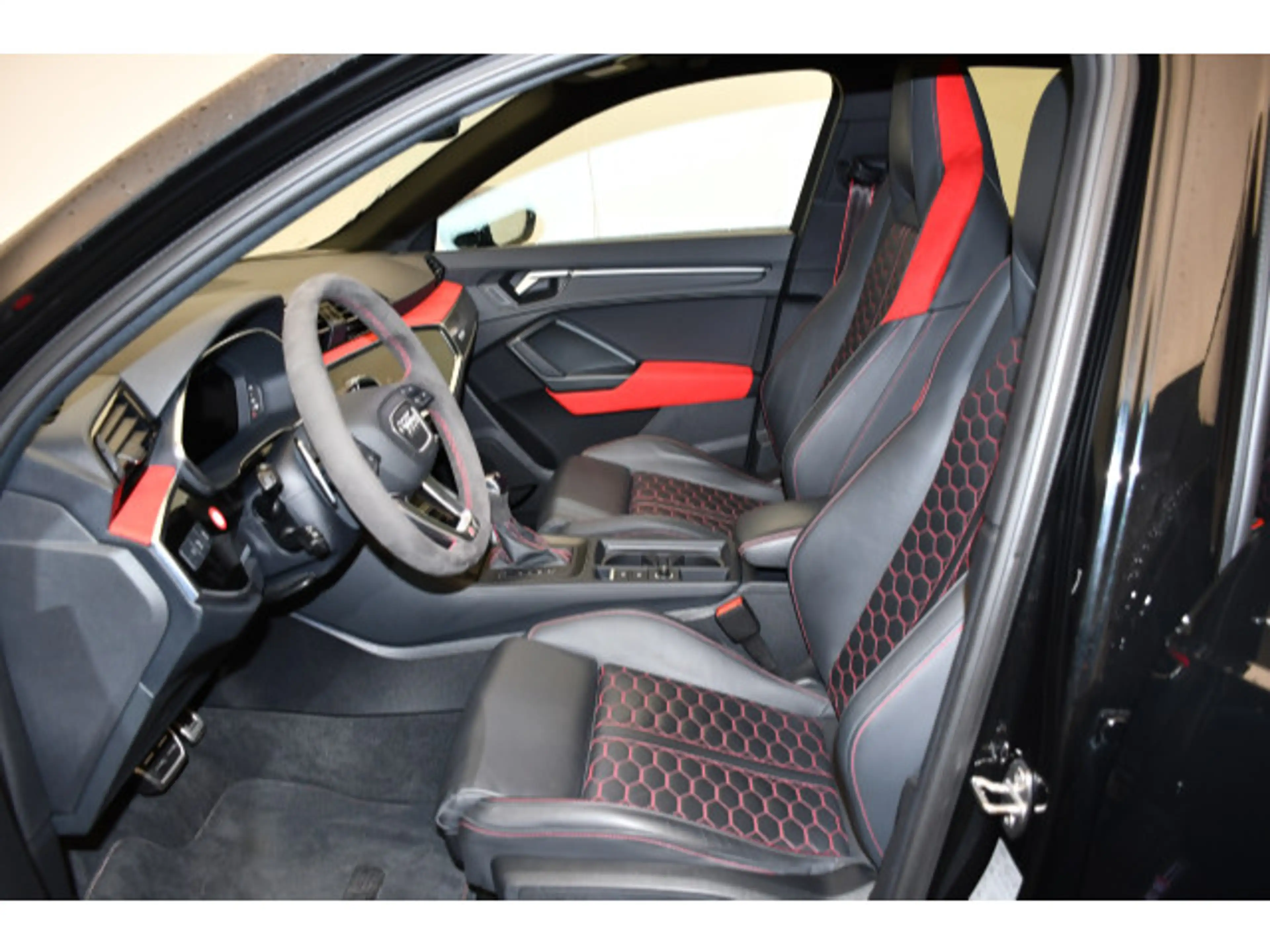 Audi RS Q3 RSQ3 2.5 TSI Q S tronic Keramik/RS Essential/Son — photo 3