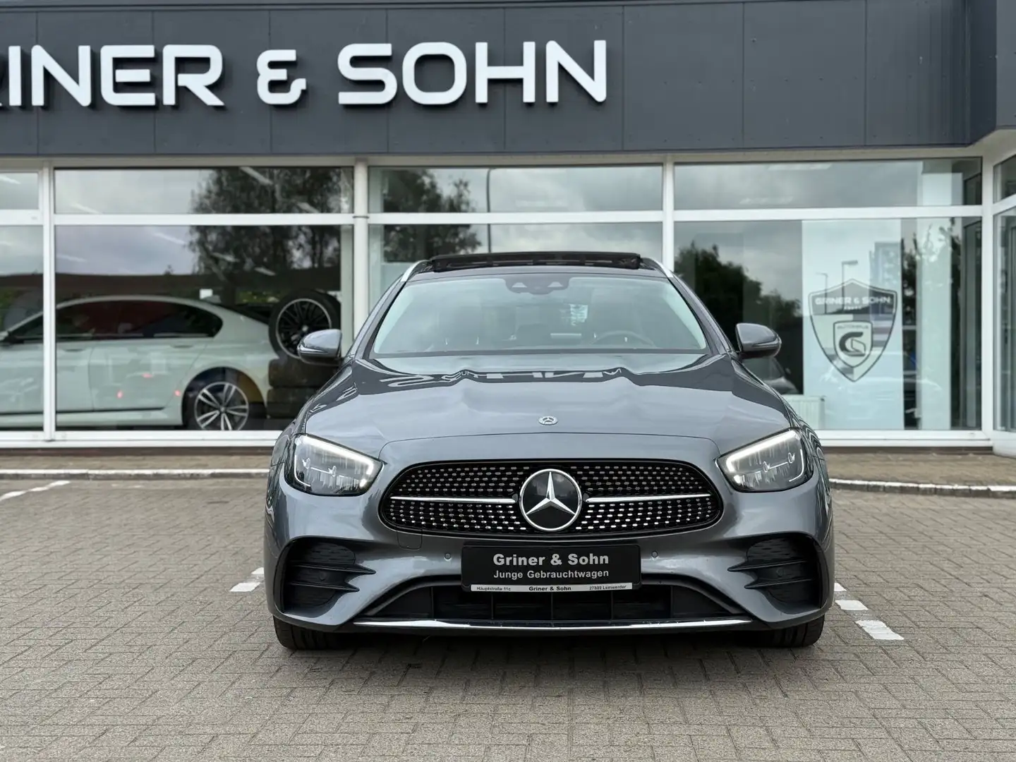 Mercedes-Benz E 300 de,AMG,HUD,Pano,AHK,Wide,Burmester,R-K.3,49 Grijs - 2