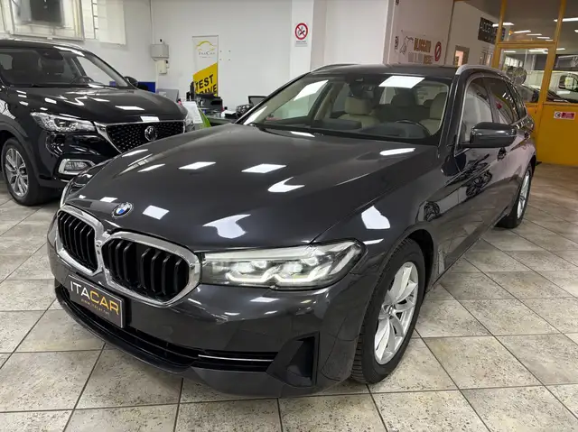 BMW 520 Serie 5 G31 Touring mhev 48V xdrive