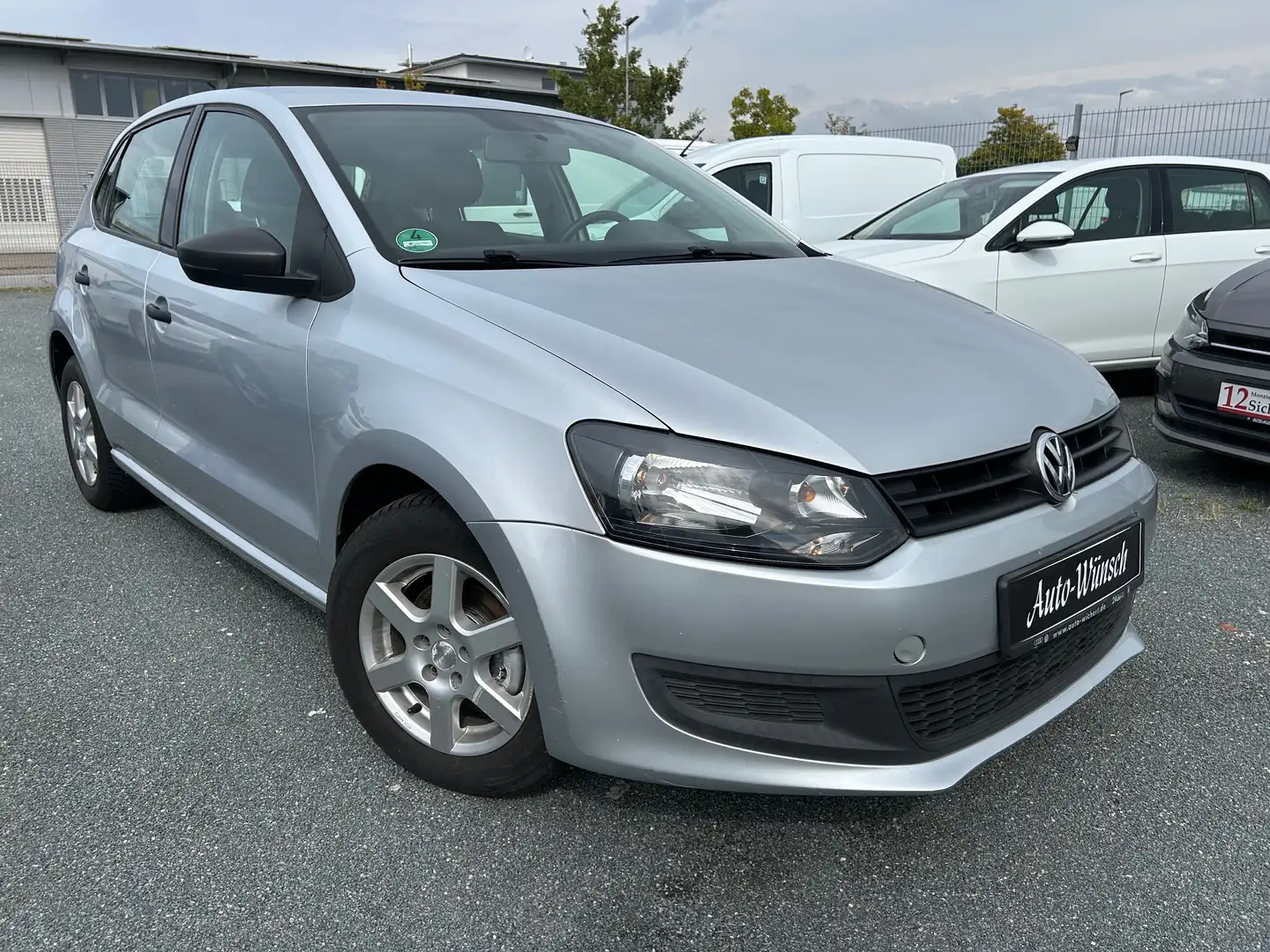 Volkswagen Polo Trendline, Navi/ Klima/ TÜV neu*/ Service neu Silber - 1