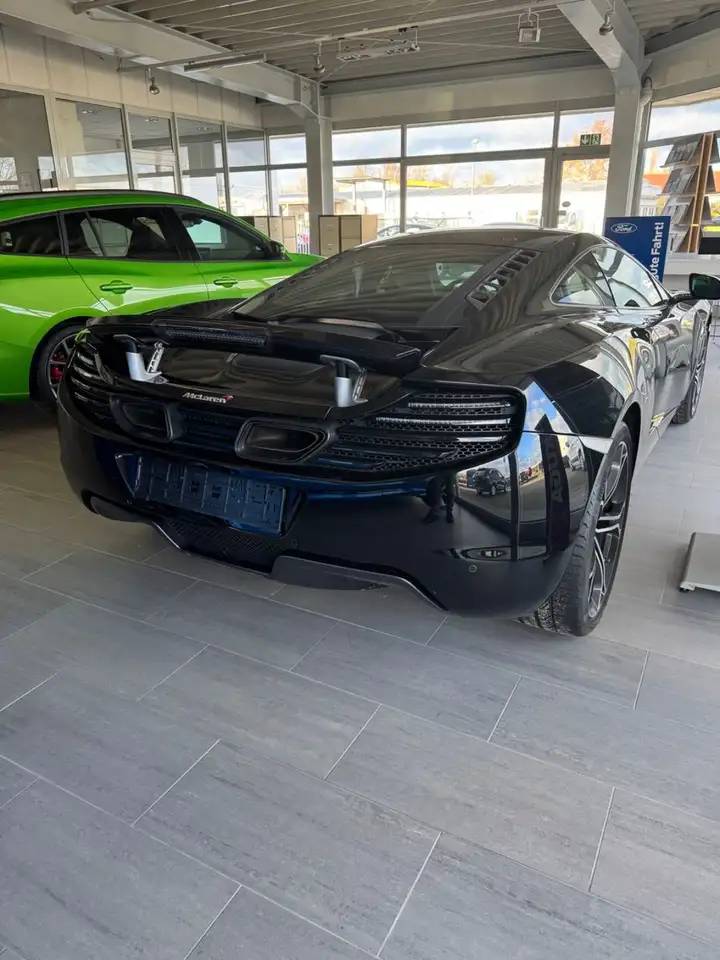 McLaren MP4-12C