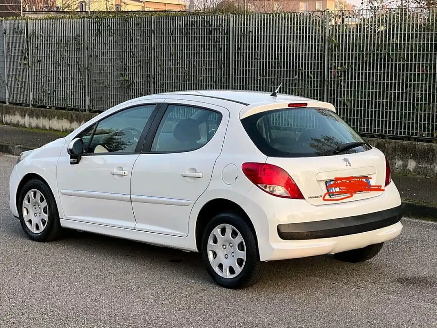 Peugeot 207 5p 1.4 vti 16v Special Edition - 2