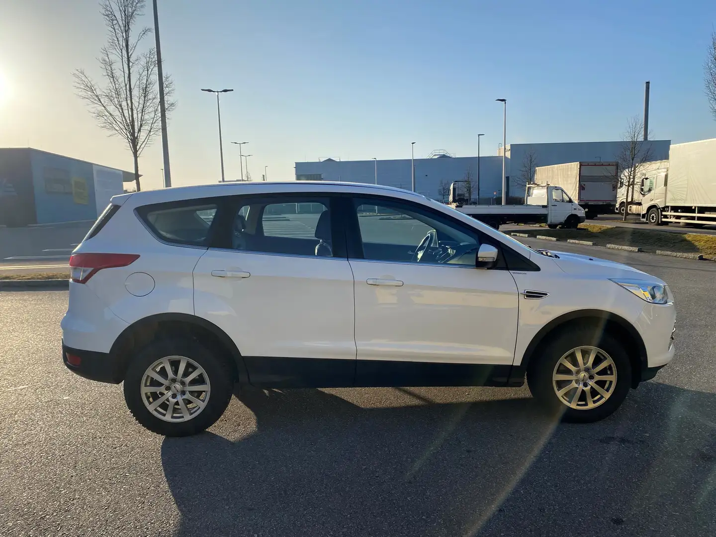 Ford Kuga Kuga 1.5 EcoBoost 2x4 Titanium Weiß - 1