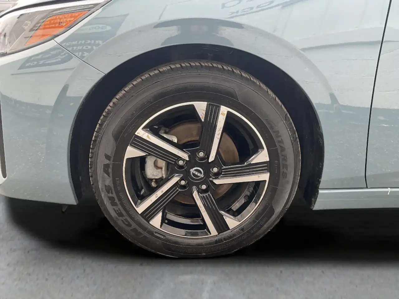 Nissan Sentra снимка Nissan Sentra