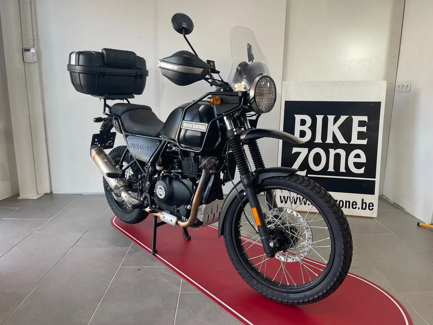 Royal Enfield Himalayan Schwarz - 1