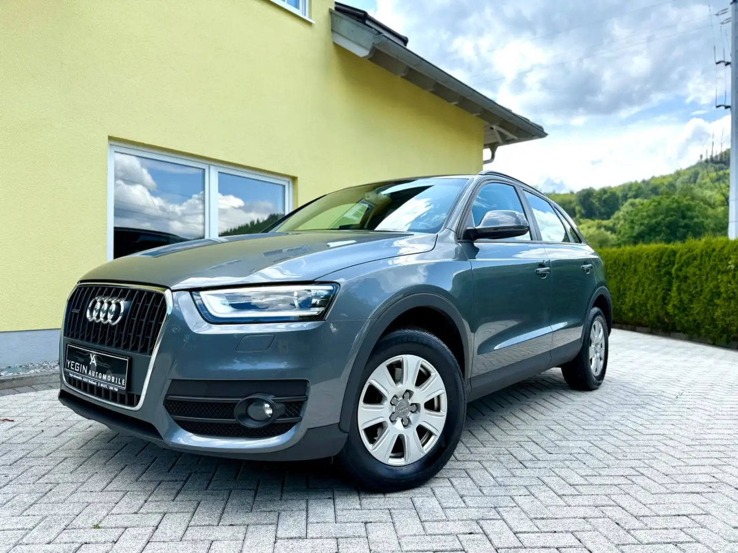Audi Q3 2.0 TDI quattro Klima-Tempomat-Xenon Grigio - 2