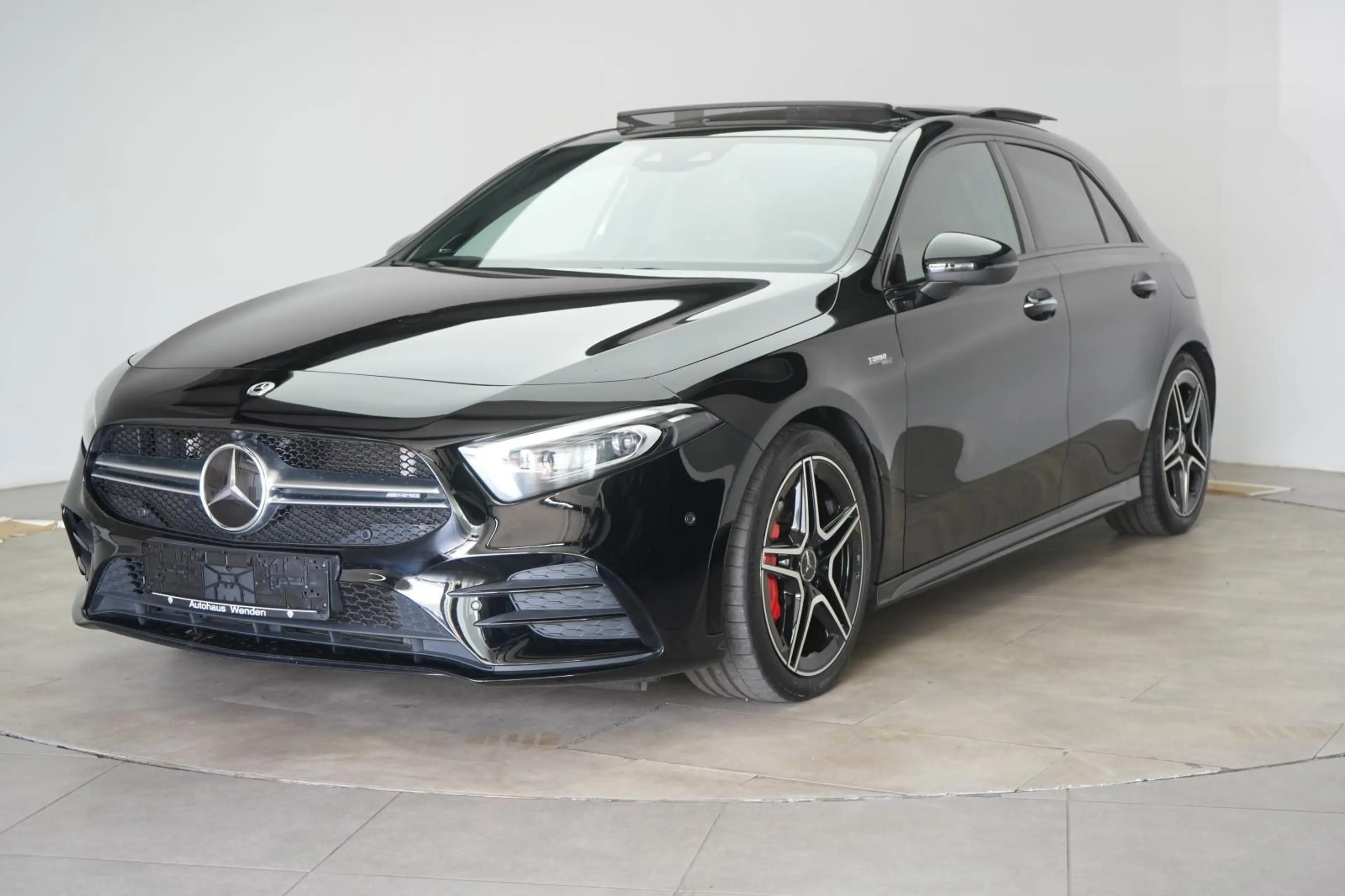 Mercedes-Benz A 35 AMG 4Matic Pano/STHZLeder/360Kamera/Memory — photo 3