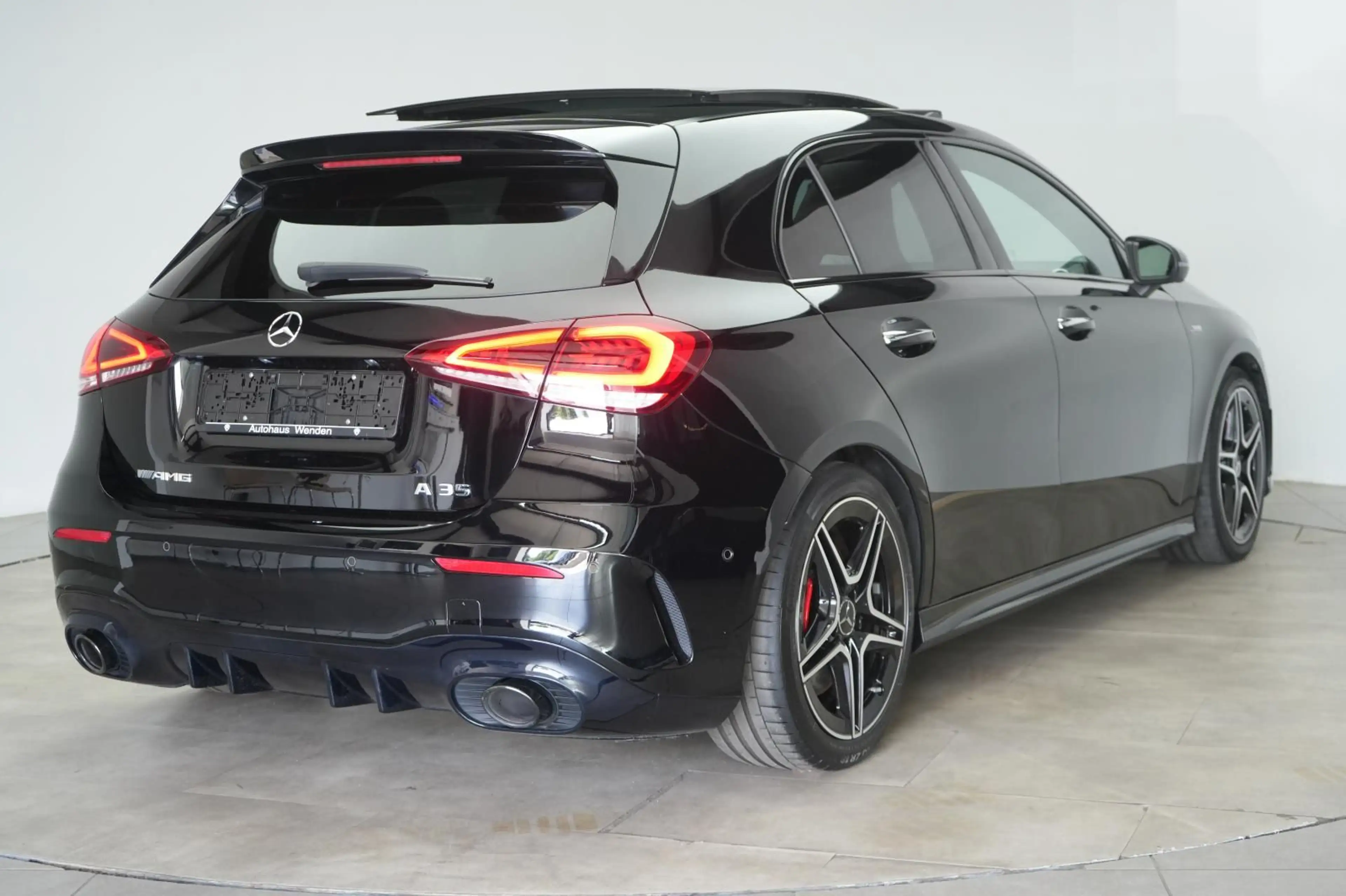 Mercedes-Benz A 35 AMG 4Matic Pano/STHZLeder/360Kamera/Memory — photo 5