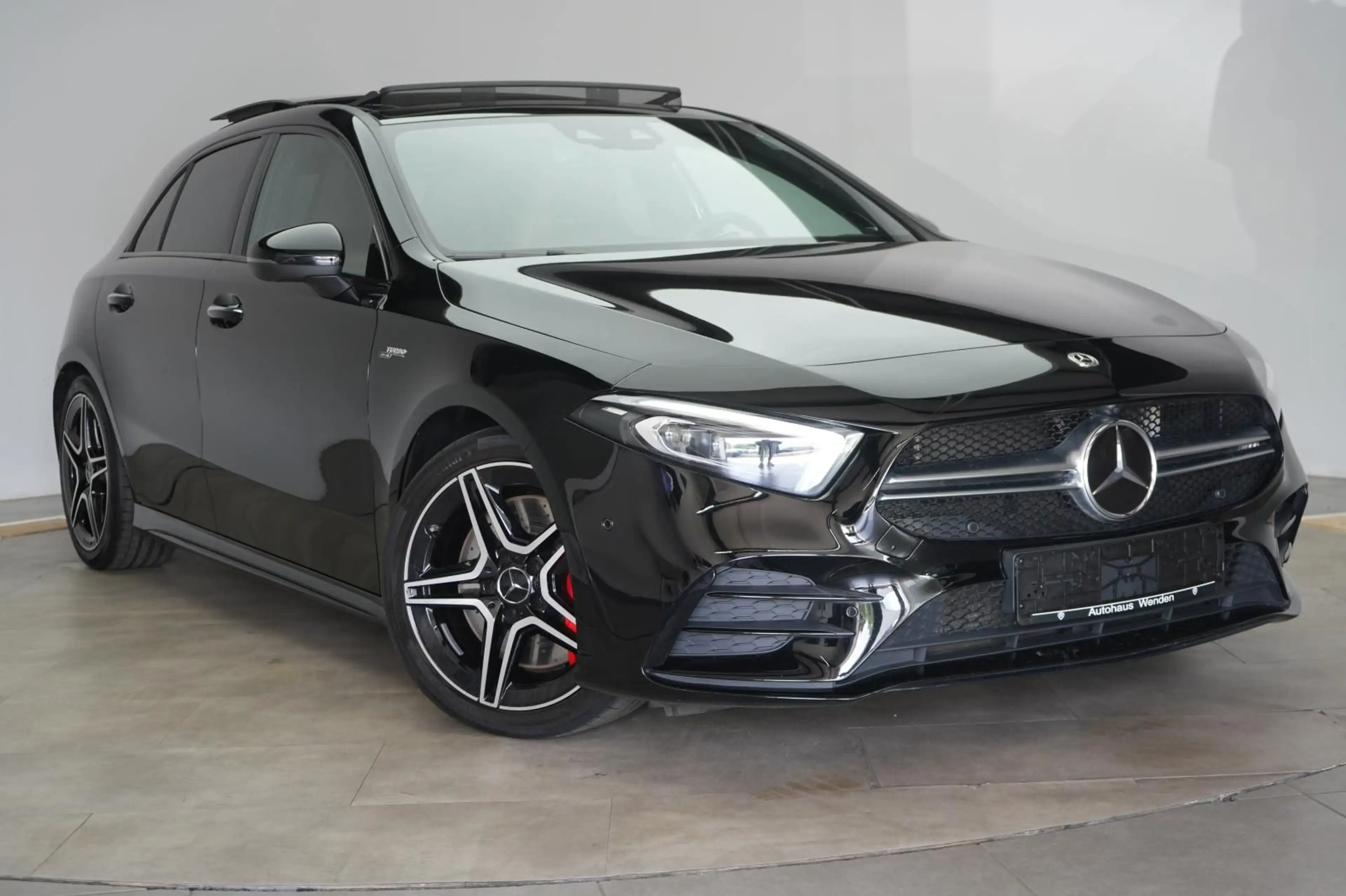 Mercedes-Benz A 35 AMG 4Matic Pano/STHZLeder/360Kamera/Memory