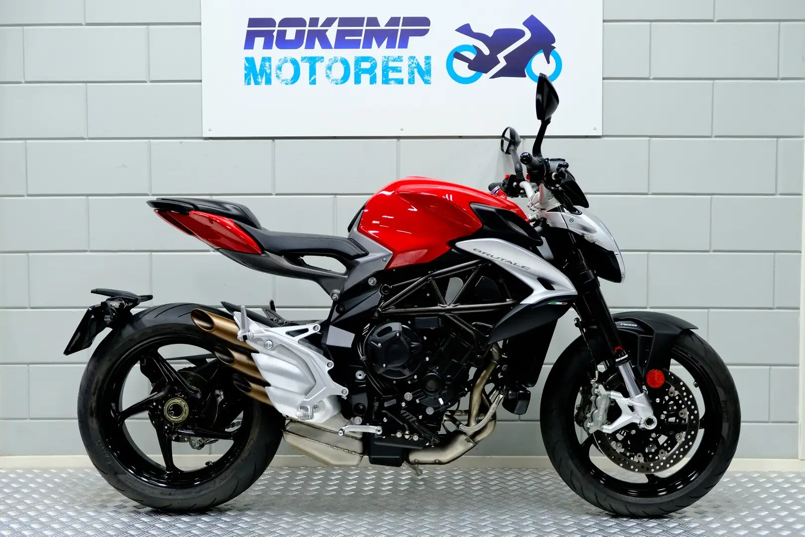 MV Agusta Brutale 800 Rood - 1
