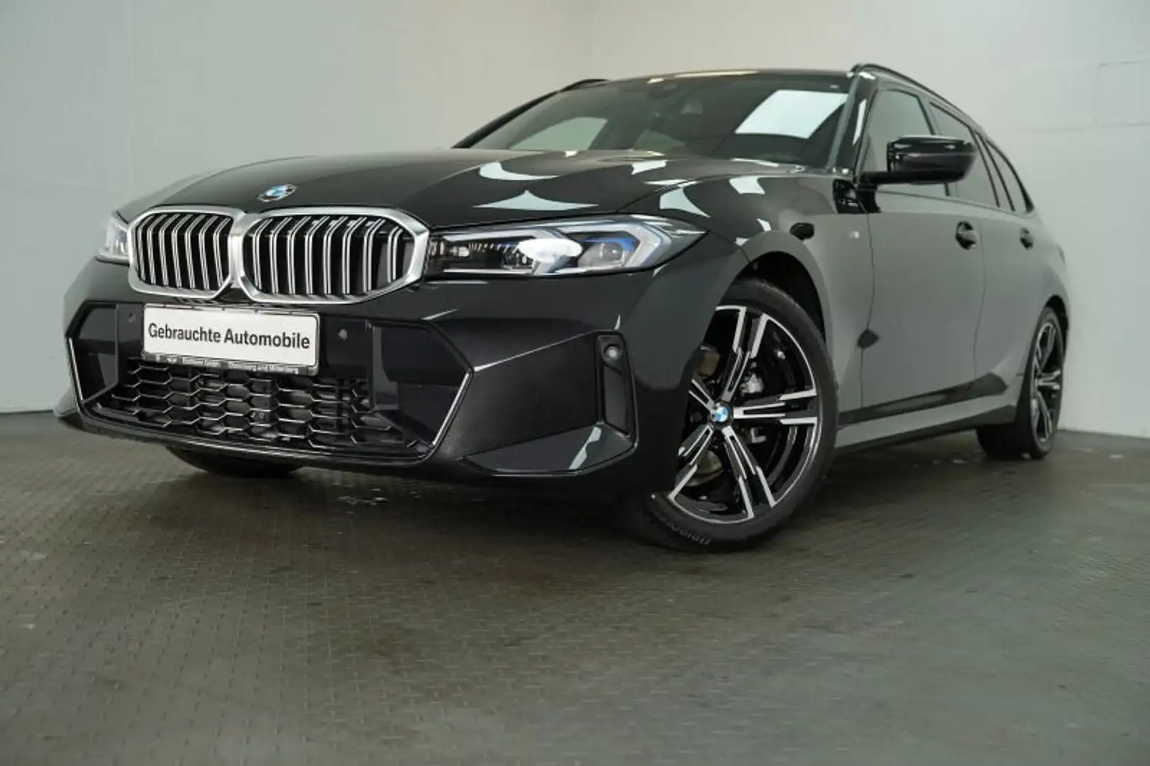 BMW 318 d Touring M Sportpaket *AHK.PARKASSIST.NAVI* Schwarz - 2