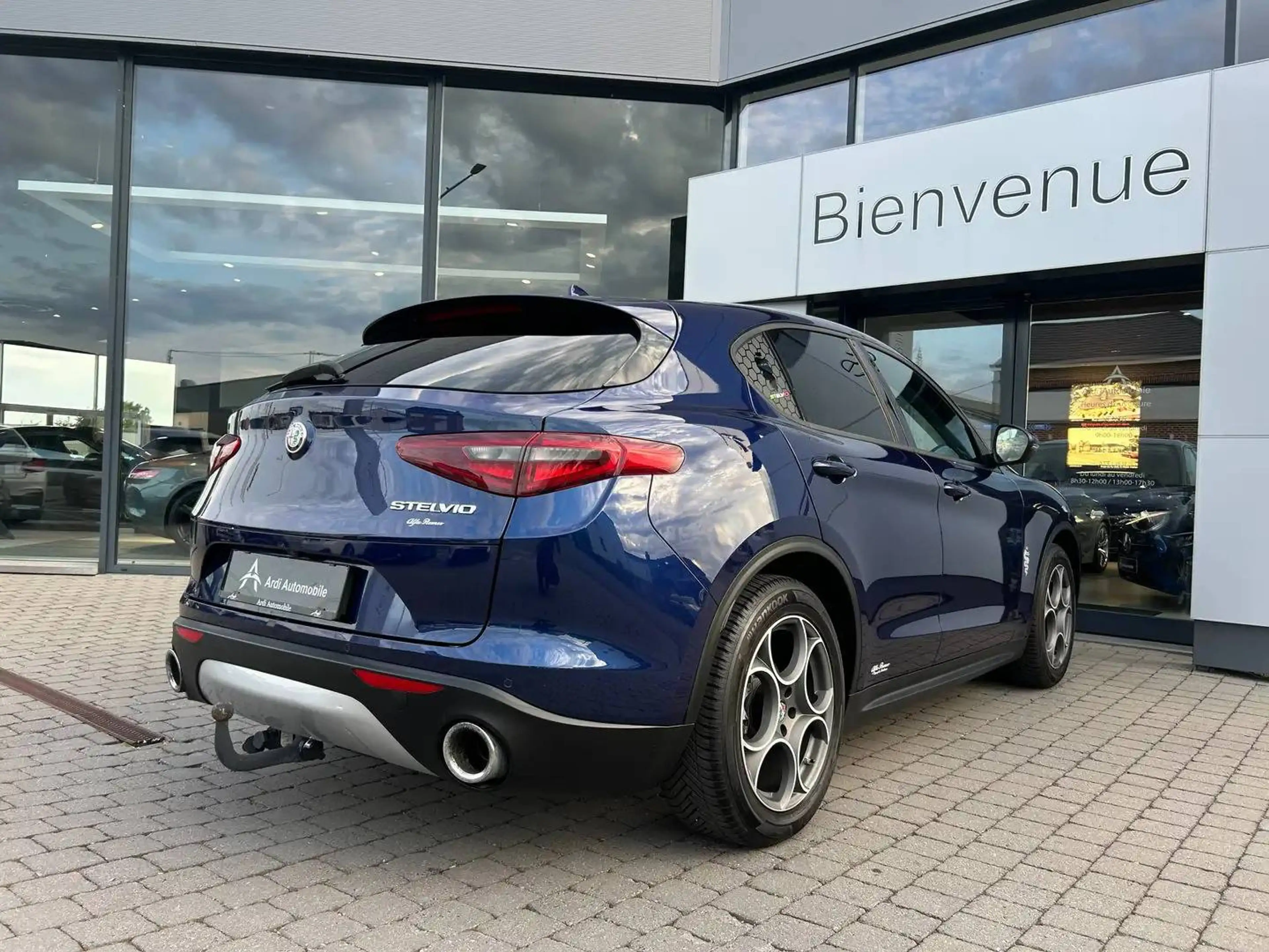 Alfa Romeo Stelvio 2.2 JTD *GARANTIE 12 MOIS*LED*CAMERA*CUIR*GPS* — photo 4