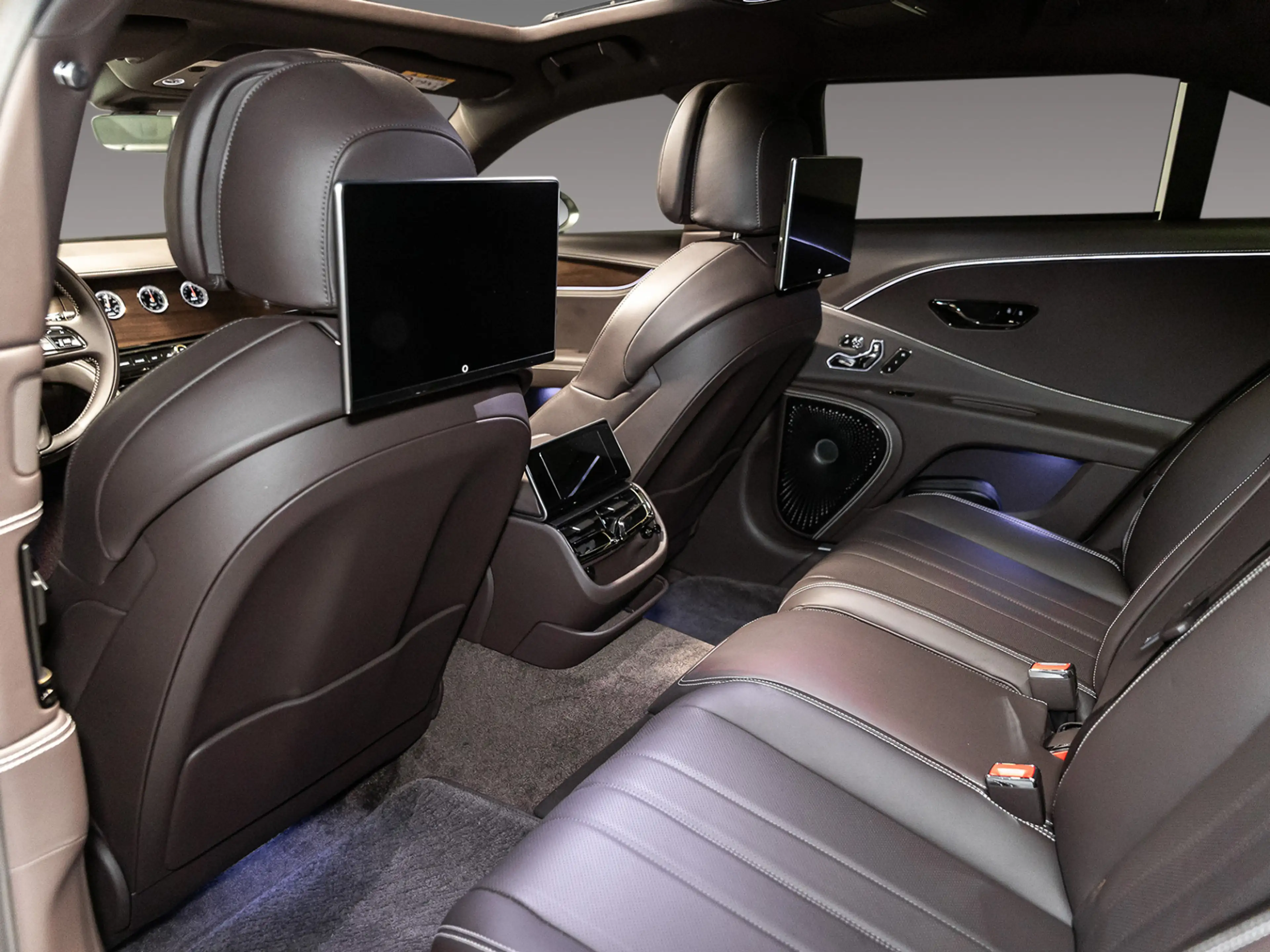 Bentley Flying Spur V8 Hybrid |Touring|Rotating|Comfort|Panoramic — photo 15