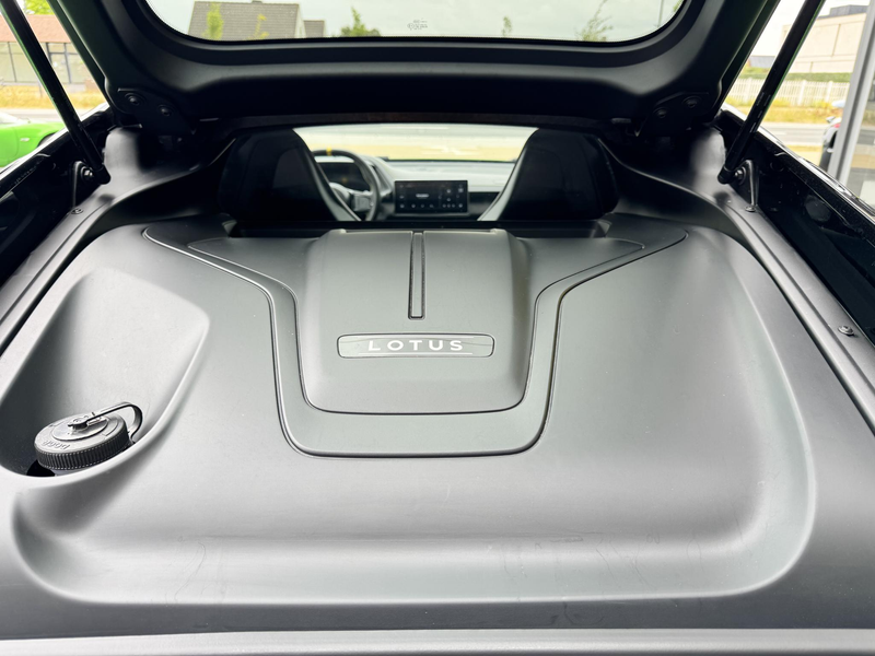 Lotus Emira 2.0 Turbo SE DCT — photo 7